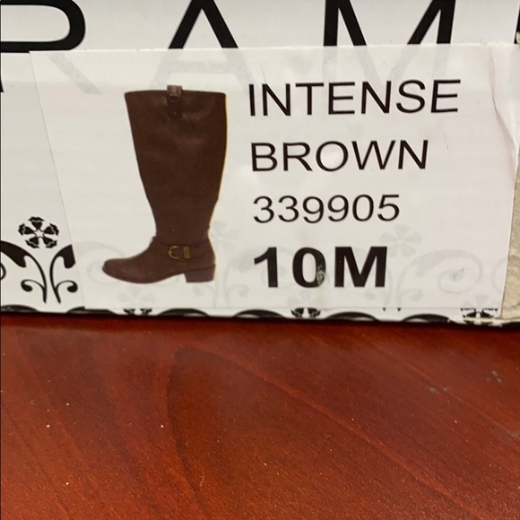 New brown boots - Picture 8 of 8